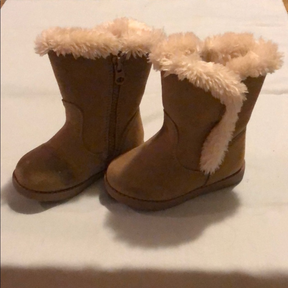 Girls boots